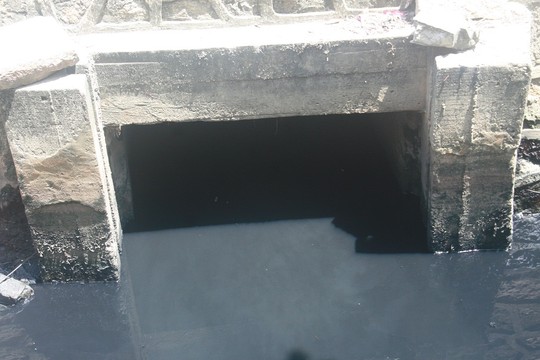 Hội[-]An:[-]Nước[-]dưới[-]chân[-]Chùa[-]Cầu[-]ô[-]nhiễm[-]nặng